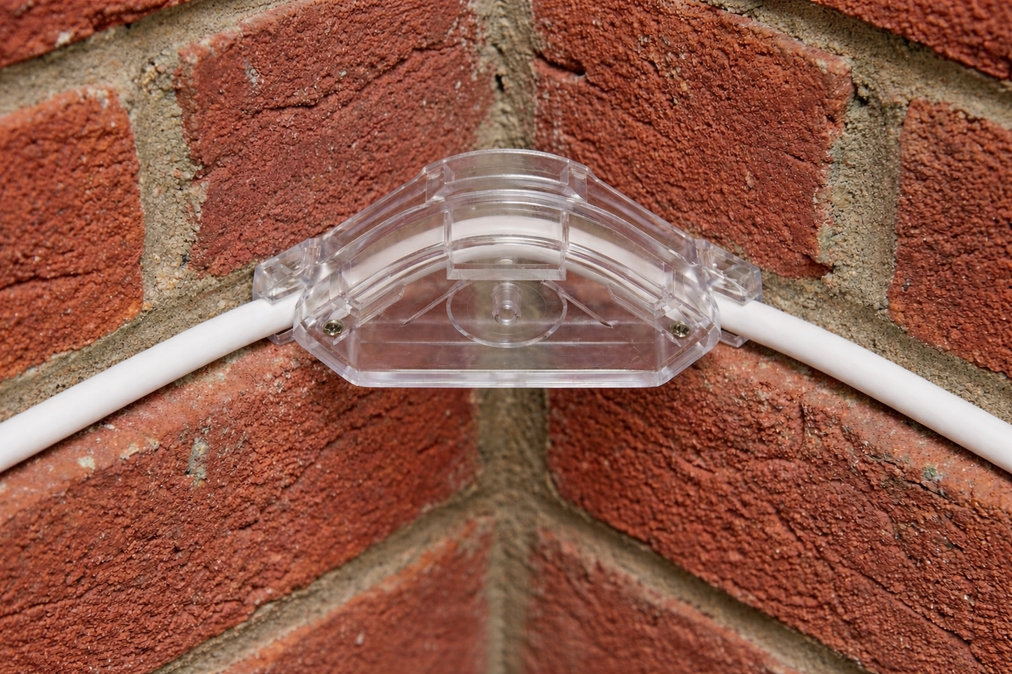 Passe-câble d’angle transparent