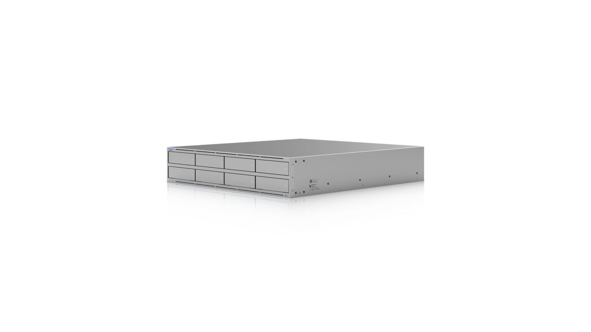 Solution de stockage réseau NAS 10Gbps 8 baies 2 sfp+ et 1 10 GbE RJ45