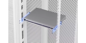 Switch réseau manageable niveau 3 16 ports – vue 3