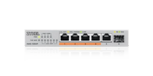 SWITCH 5 PORTS 2.5G +1 SFP +4 POE++ – vue 3
